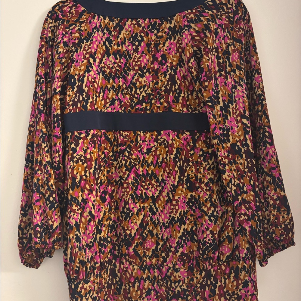 Diane Von Furstenberg women’s silk Multicolor V-Neck Women's blouse top 8 - Picture 2 of 3